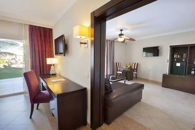 Elegance Club Swim Up Suite with Jacuzzi - Adults Only