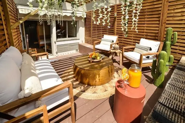 Honeymoon Apart Daire, Banyolu/Duşlu