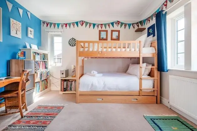 Family Ev (5 Bedrooms)