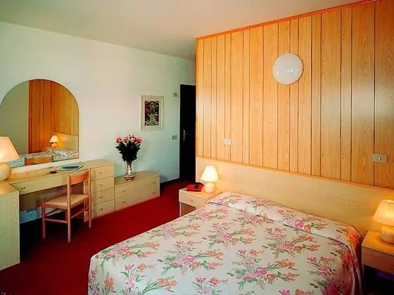 Junior Süit, Kısmi Deniz Manzaralı