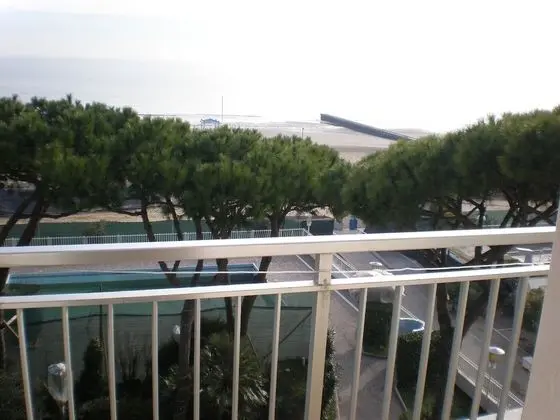 Tek Büyük veya İki Ayrı Yataklı Oda, Okyanusa Sıfır