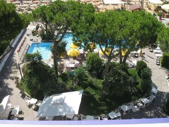 Tek Büyük veya İki Ayrı Yataklı Oda, Okyanusa Sıfır