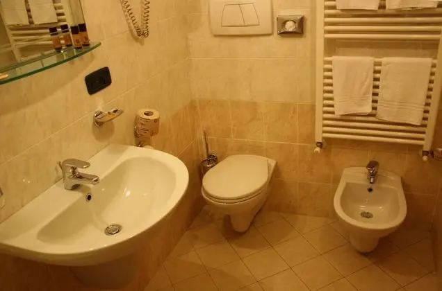 Standard Tek Büyük veya İki Ayrı Yataklı Oda