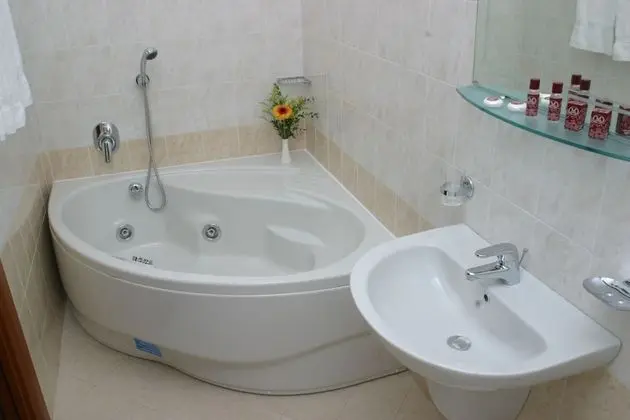 Superior Oda, 1 Büyük (Queen) Boy Yatak, Sıcak Su Küveti