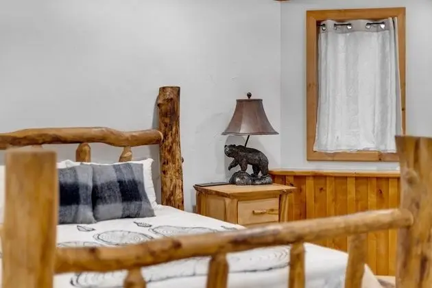 Ev, Birden Çok Yatak (Majestic Lodge Retreat Amenities & Vi)