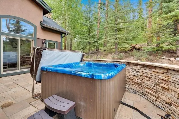Ev, Birden Çok Yatak (Majestic Lodge Retreat Amenities & Vi)