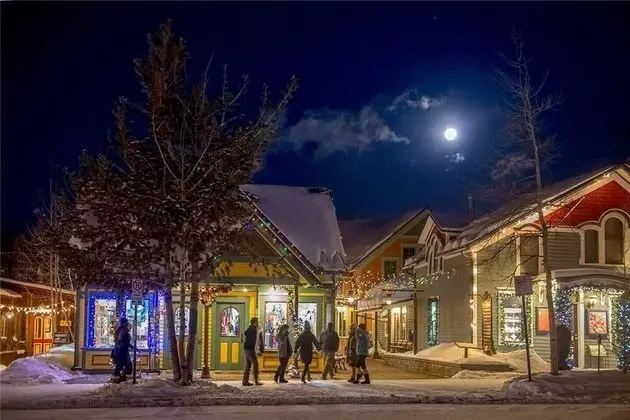 Ev, Birden Çok Yatak (Majestic Lodge Retreat Amenities & Vi)