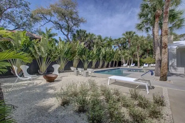 Ev (Majestic Mid-Century Modern Pool Home)