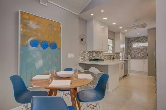 Ev (Majestic Mid-Century Modern Pool Home)