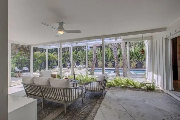 Ev (Majestic Mid-Century Modern Pool Home)