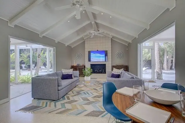 Ev (Majestic Mid-Century Modern Pool Home)