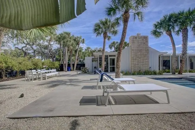 Ev (Majestic Mid-Century Modern Pool Home)