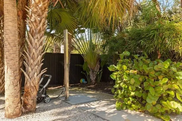 Ev (Majestic Mid-Century Modern Pool Home)