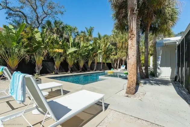 Ev (Majestic Mid-Century Modern Pool Home)