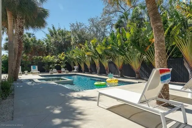 Ev (Majestic Mid-Century Modern Pool Home)