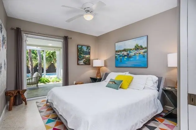 Ev (Majestic Mid-Century Modern Pool Home)