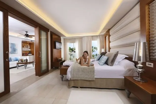 One Bedroom Suite With Jacuzzi