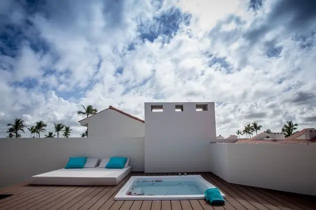 Sky View Suite Roof Top with Outdoor Jacuzzi