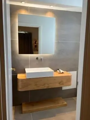 Deluxe Tek Büyük Yataklı Oda, Deniz Manzaralı