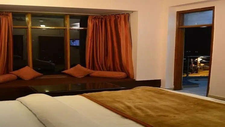 Royal Süit, Dağ Manzaralı, Dağ Yamacı