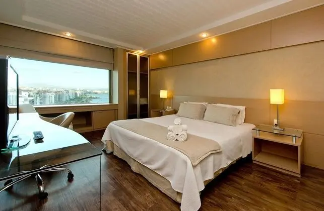 Deluxe Tek Büyük Yataklı Oda