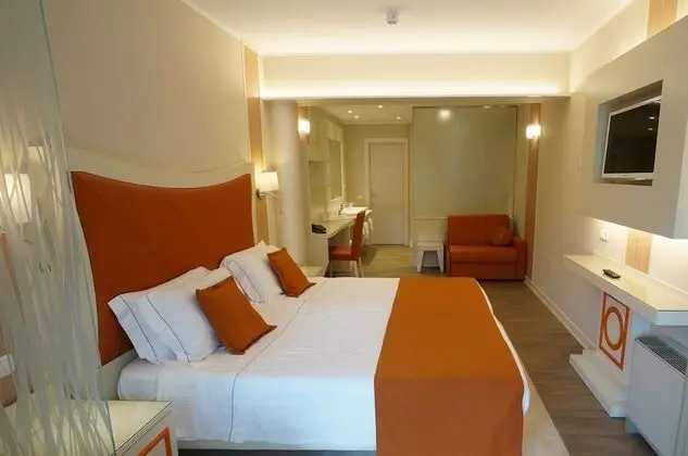 Junior Stüdyo Süit, Bahçeli