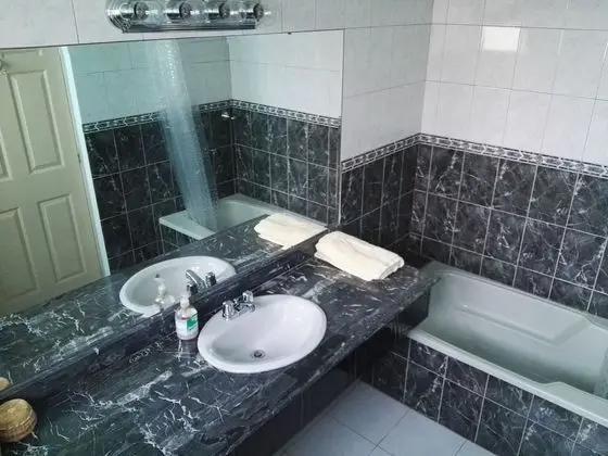 Family Apart Daire, 2 Yatak Odası, Mutfak, Denize Sıfır