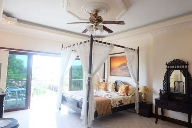 Premium Oda (Guestroom (Room Number 6))