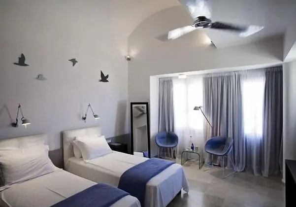 Tek Büyük Yataklı Oda, Deniz Manzaralı (Volcano)