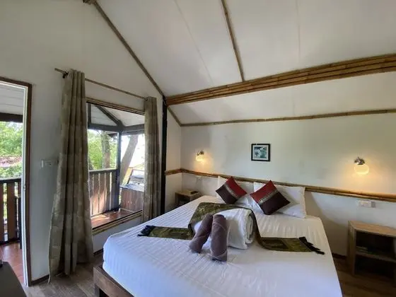 Bungalow with Sea View
