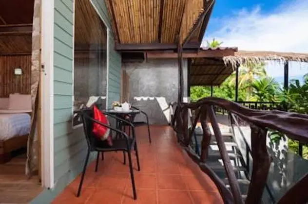 Bungalow with Sea View