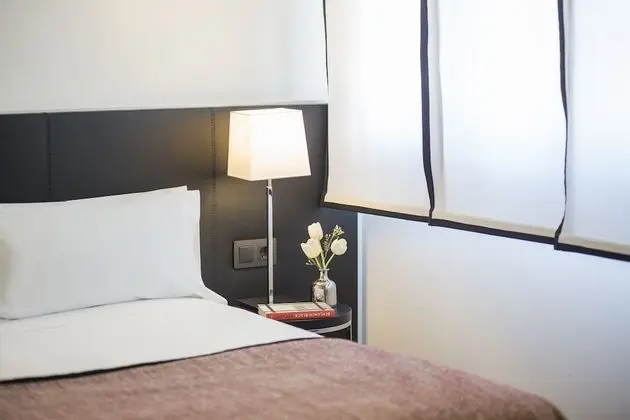 Duplex Apartment, Paseo de Gracia View (different building)