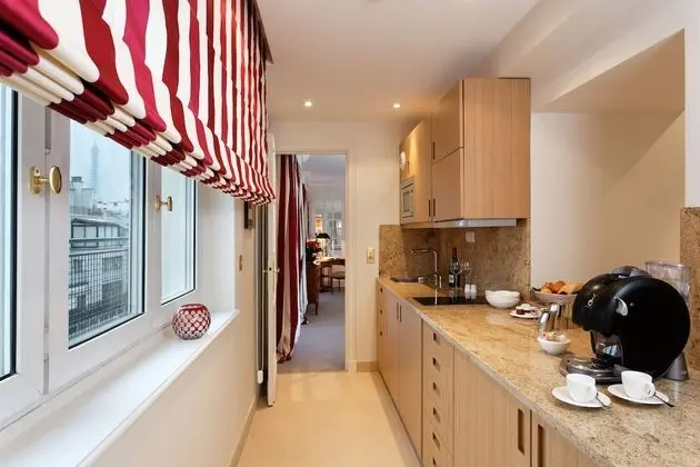 Eiffel Tower Terrace Suite