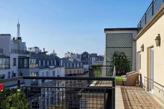 Eiffel Tower Terrace Suite