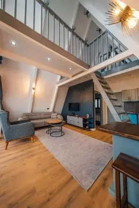 Deluxe Bungalow 2+1, Göl Manzaralı, Isıtmalı Özel Havuzlu