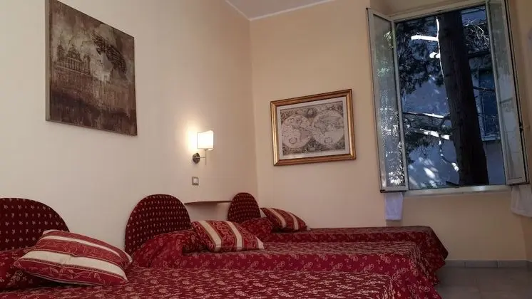 Üç Kişilik Oda