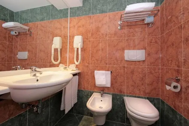 Standard Tek Büyük veya İki Ayrı Yataklı Oda