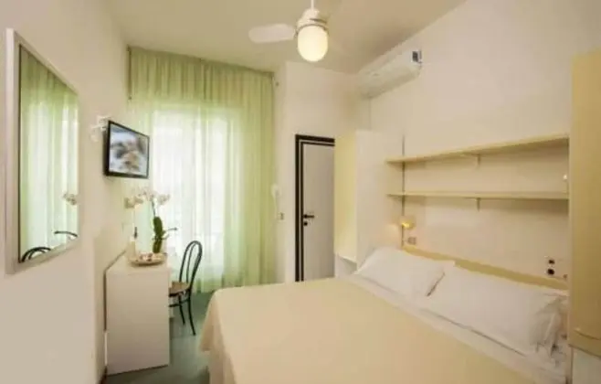 Classic Tek Büyük veya İki Ayrı Yataklı Oda