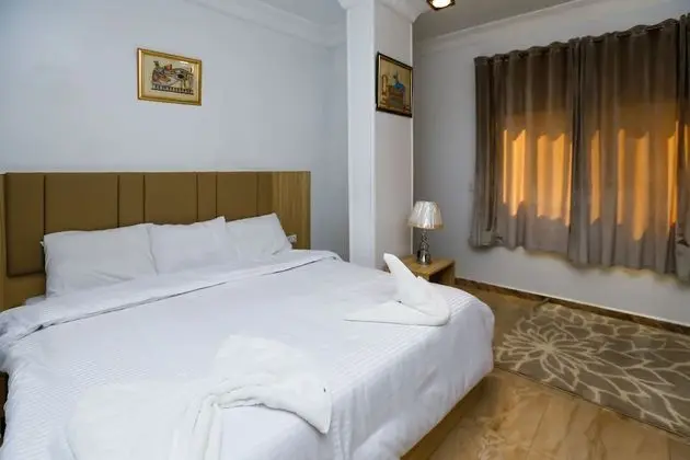 Deluxe Single Room Pyramids View