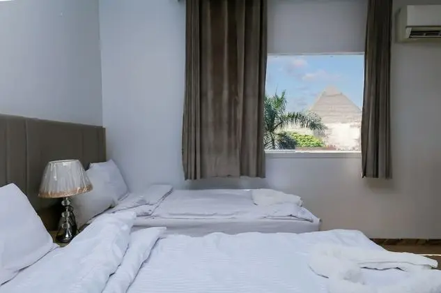Deluxe Single Room Pyramids View