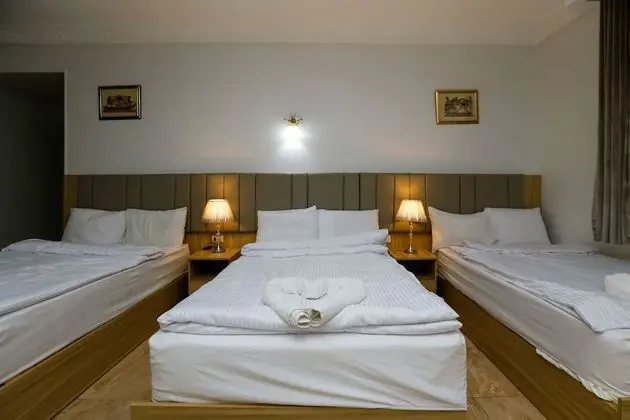 Triple Room Pyramids View