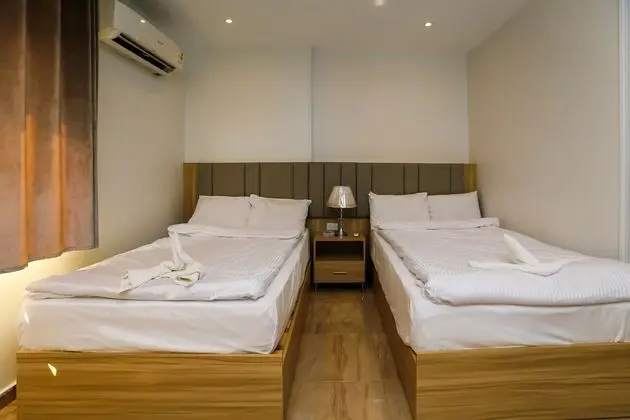 Twin Room Pyramids View