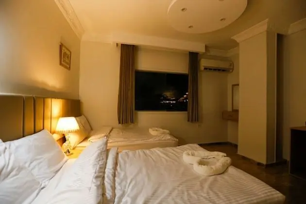 Twin Room Pyramids View