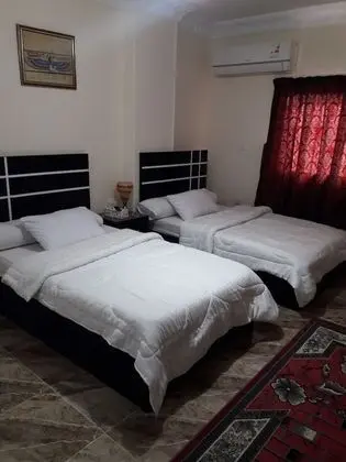 Twin Room Pyramids View