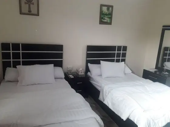 Twin Room Pyramids View
