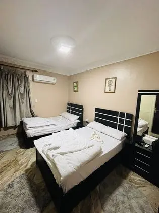 Twin Room Pyramids View