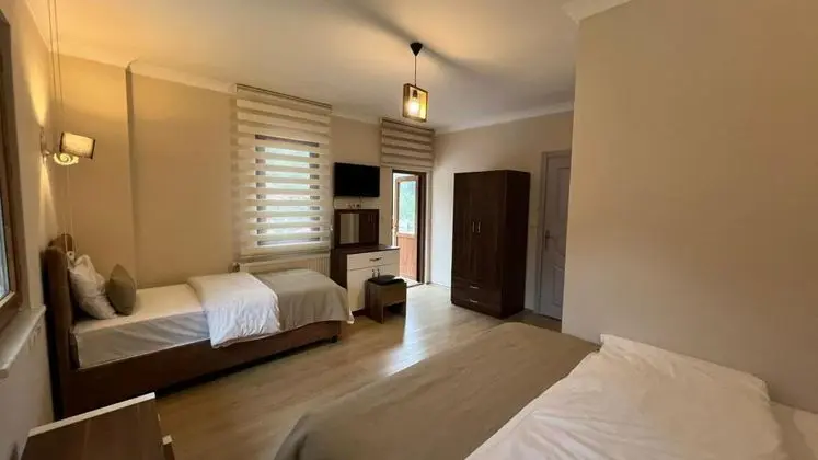 Deluxe Triple Room with Balcony, Bahçe Manzaralı, Balkonlu