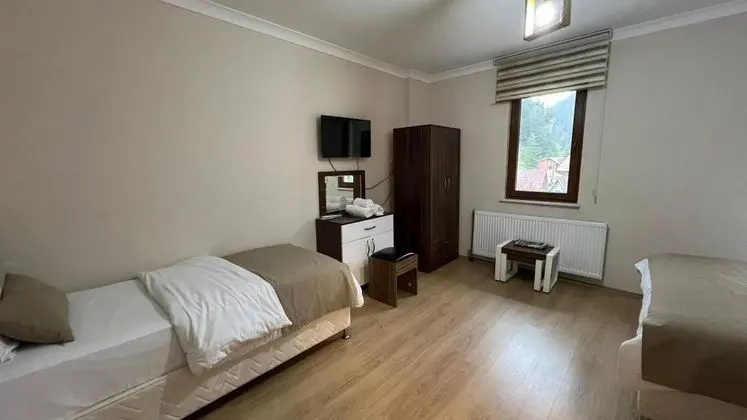 Triple, Avlu Manzaralı, Aileye Özel