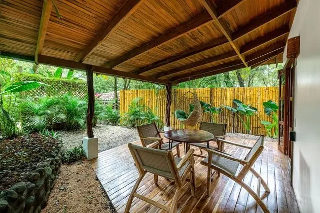 Family Oda, 2 Büyük (Queen) Boy Yatak, Bahçe Manzaralı