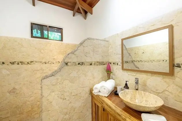 Family Oda, 2 Büyük (Queen) Boy Yatak, Bahçe Manzaralı